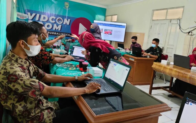 KELURAHAN PENAMBONGAN MENGIKUTI BINTEK WEBSITE KELURAHAN DAN KECAMATAN